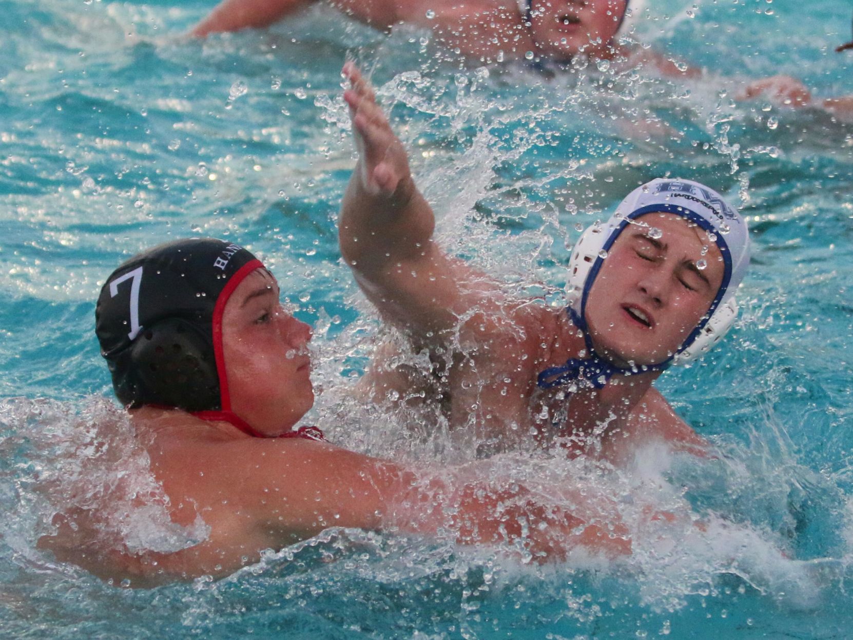 Down to the wire: Huskies score game-winner in final minute